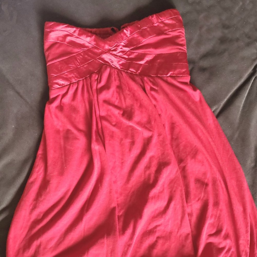 Red strapless dress